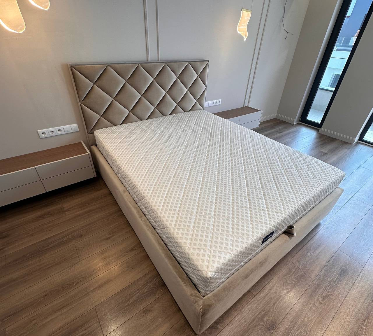 Pat Davimi - Bedding