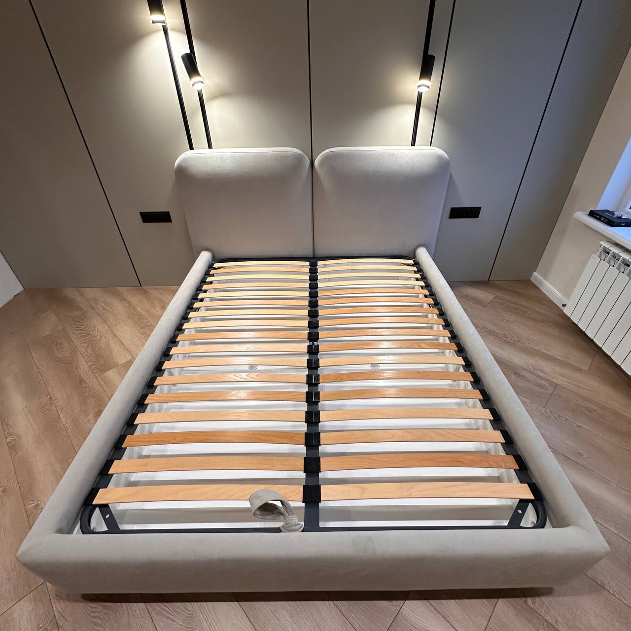 Pat Lorenzo - Bedding