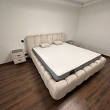 Pat Sienna - Bedding