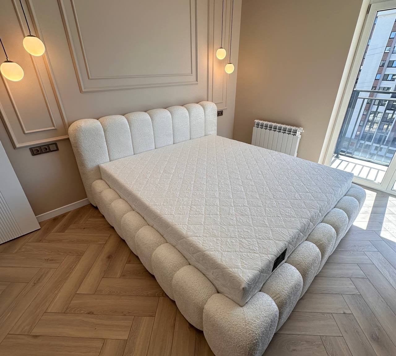 Pat Sienna - Bedding