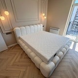 Pat Sienna - Bedding